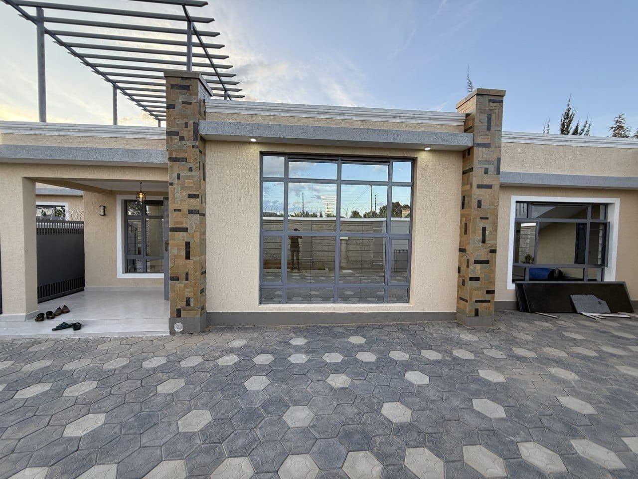 3 Bedroom Flat-roof Bungalow+SQ