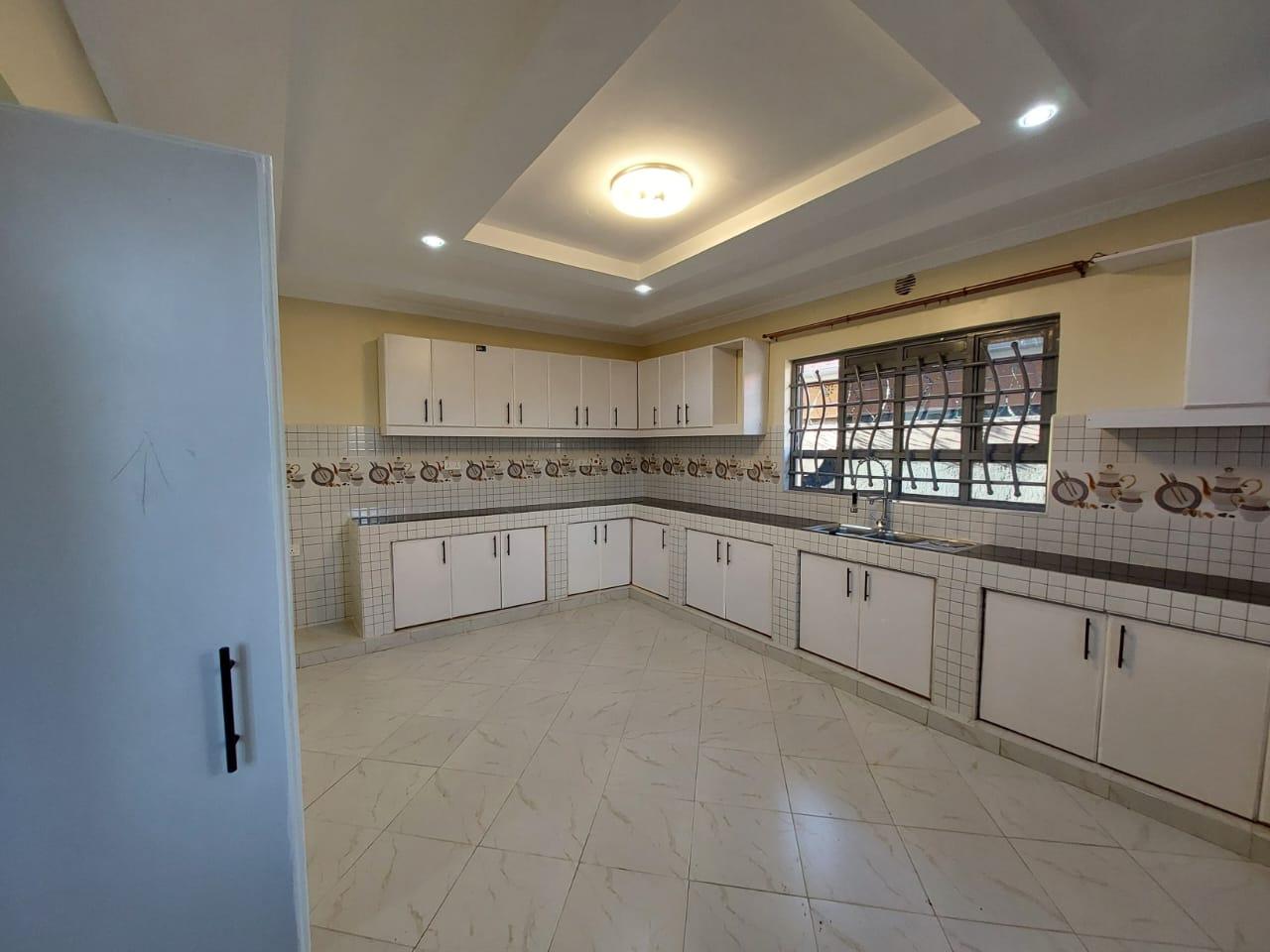 3 Bedroom Master ensuite bungalow on sale in Kenyatta Road